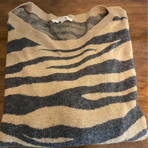 Extremely stylish LOFT 24/26 sweater